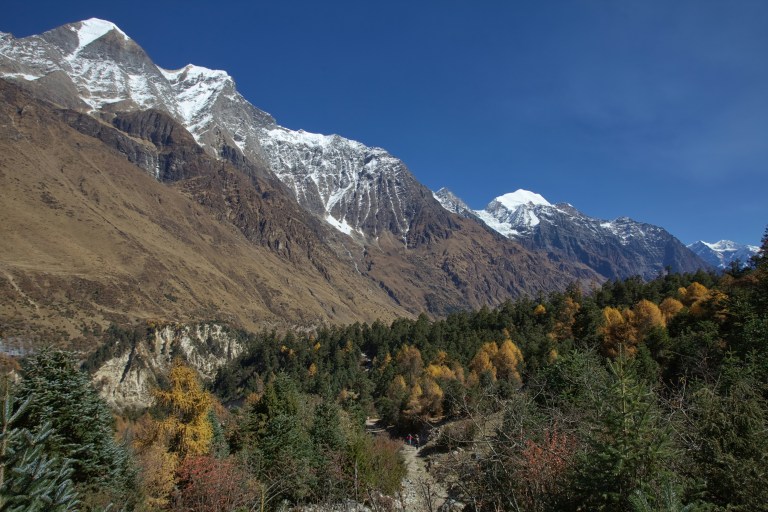 Manaslu Circuit with Tsum Valley Trek